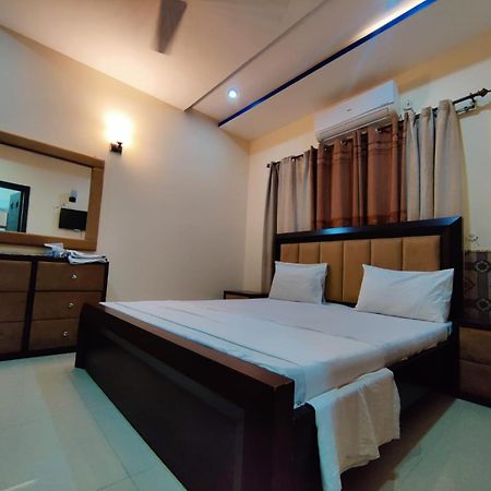 Luxury Guest Rooms 라왈핀디 외부 사진