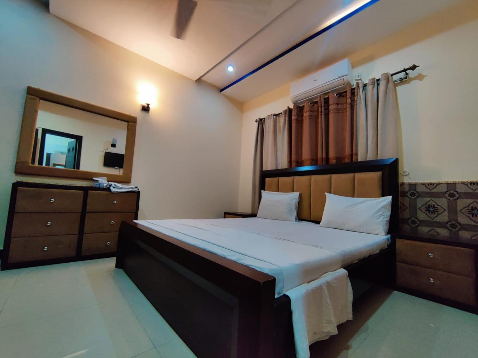 Luxury Guest Rooms 라왈핀디 외부 사진