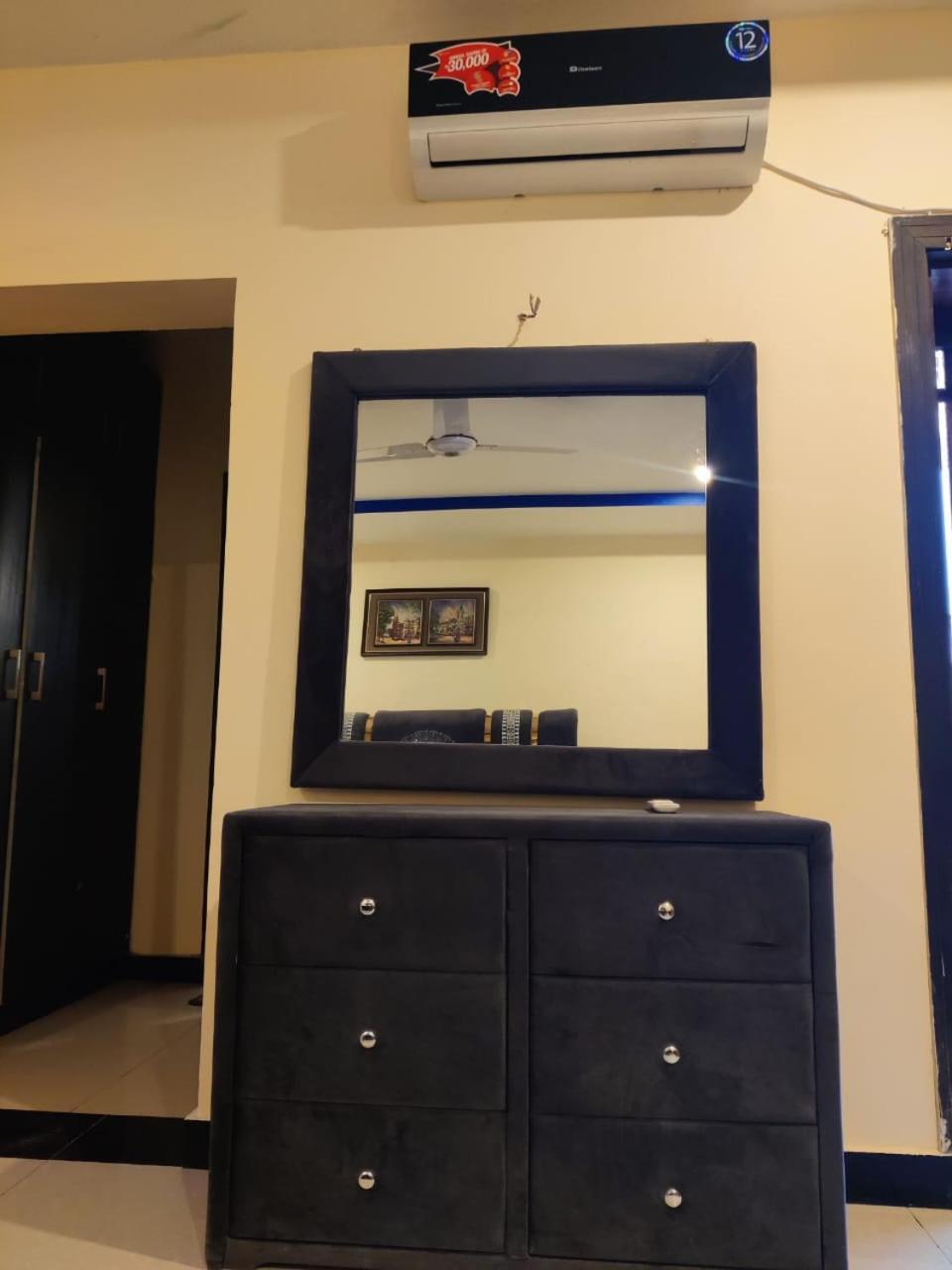 Luxury Guest Rooms 라왈핀디 외부 사진